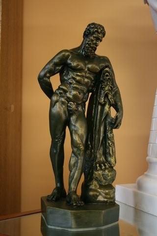 greek male sculpture